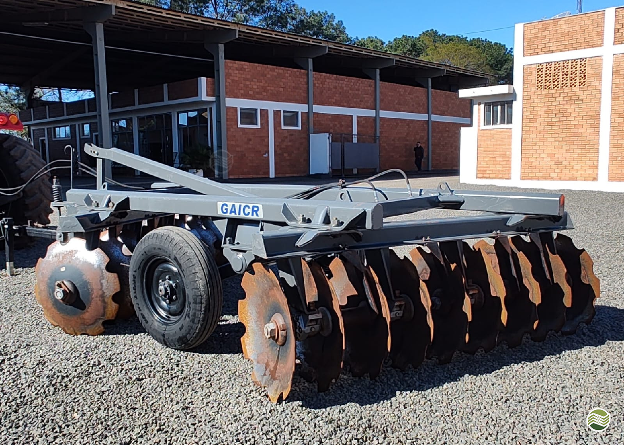 IMPLEMENTOS AGRICOLAS GRADE INTERMEDIÁRIA INTERMEDIÁRIA 18 DISCOS GR Máquinas Agrícolas ARAPONGAS PARANÁ PR